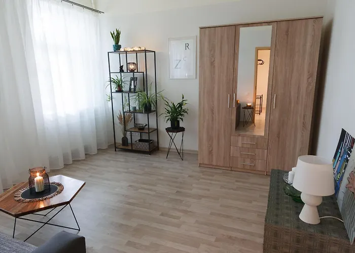 Quiet & Family Friendly, Free Parking, Near Park