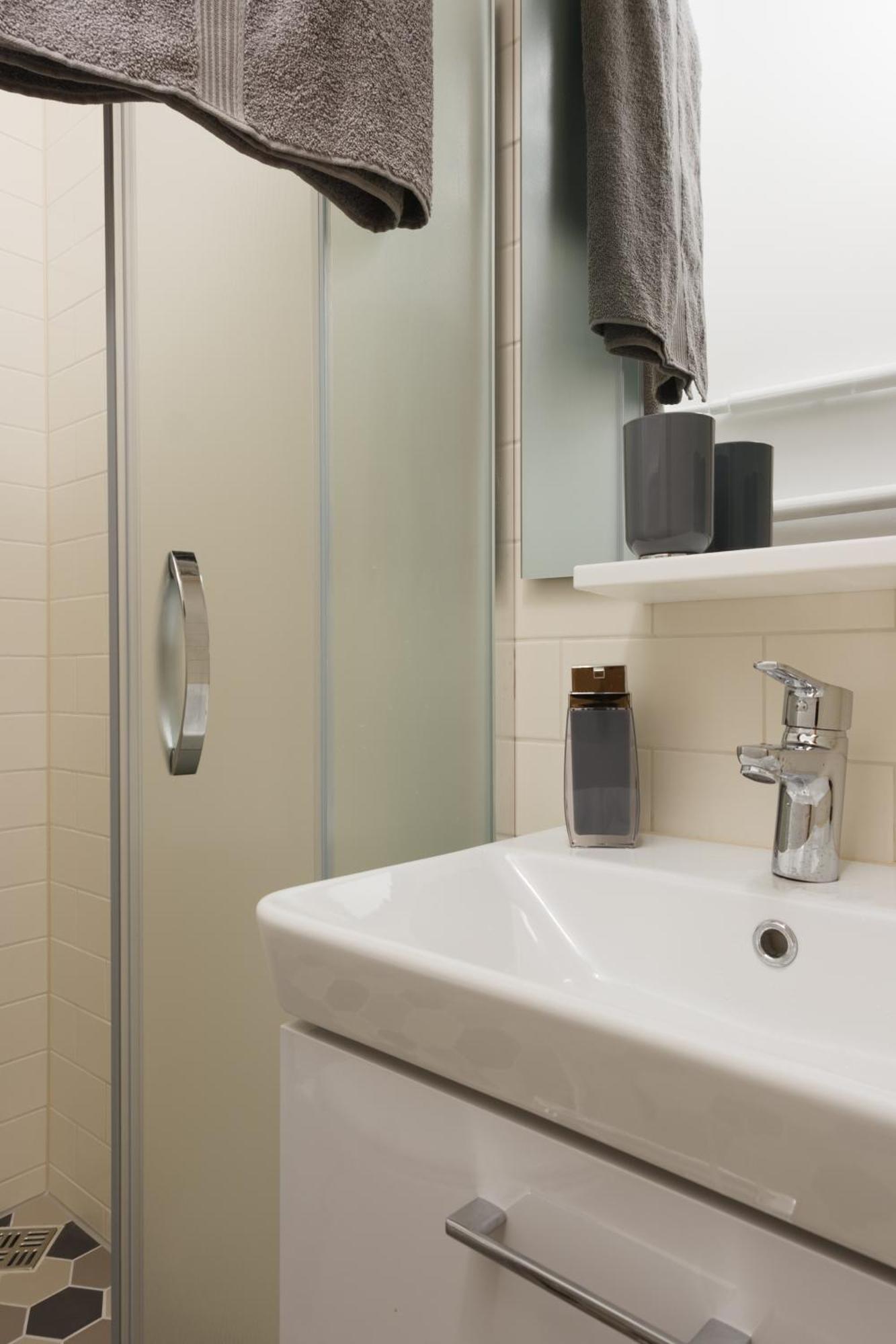 Quiet & Family Friendly, Free Parking, Near Park Ryga