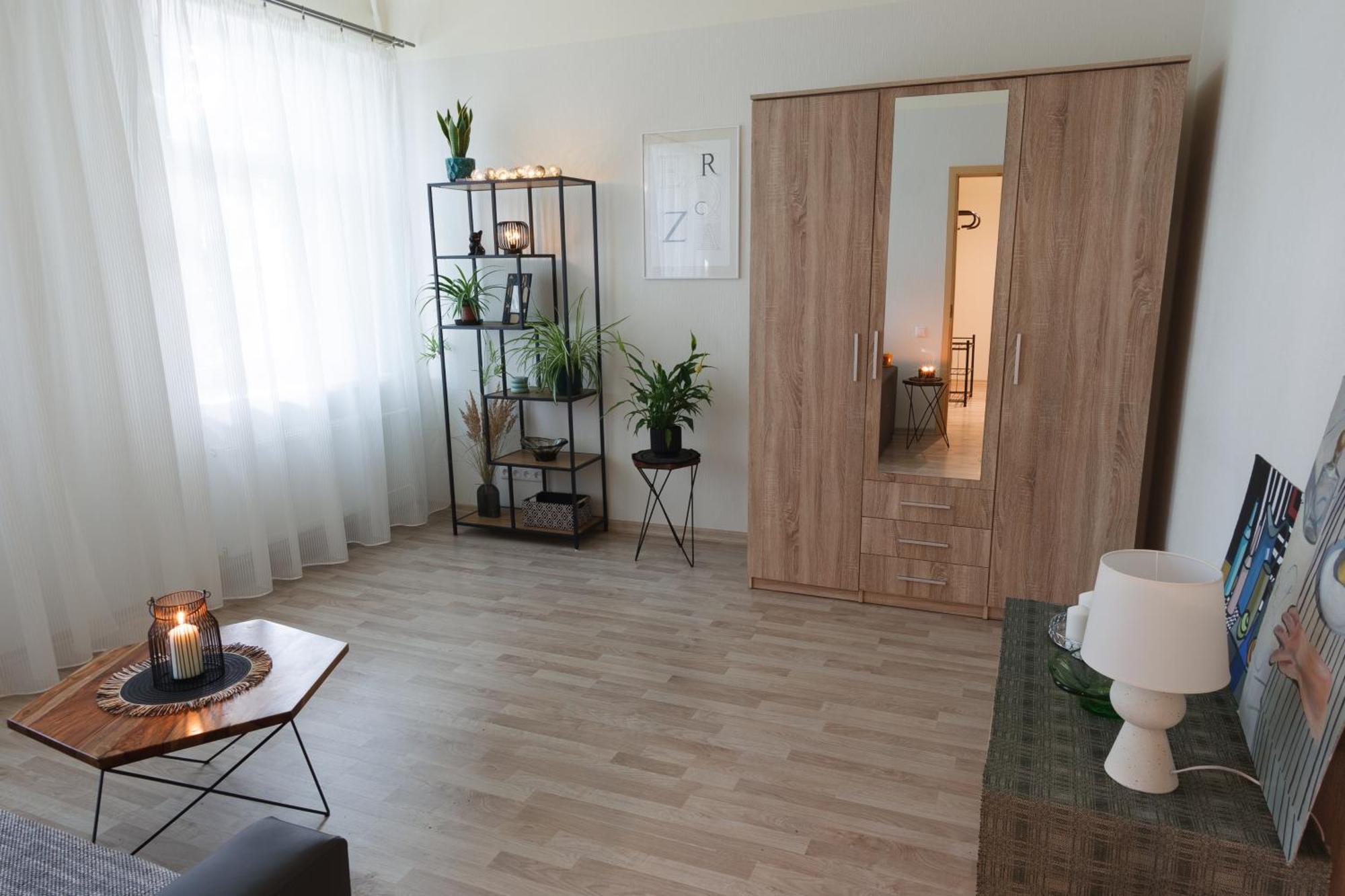 Quiet & Family Friendly, Free Parking, Near Park Dzīvoklis Riga